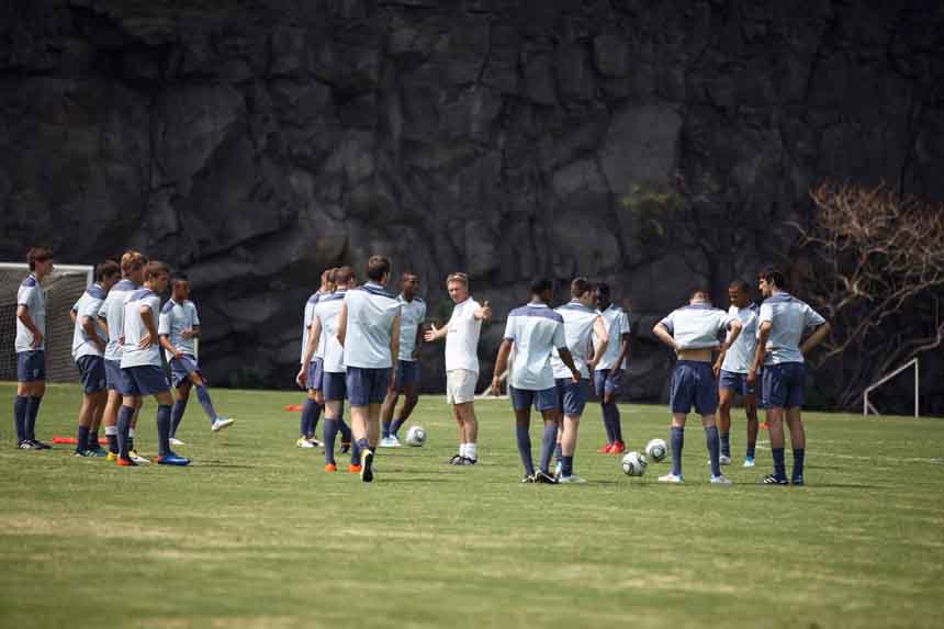 Kenny Swain takes the U17s training.